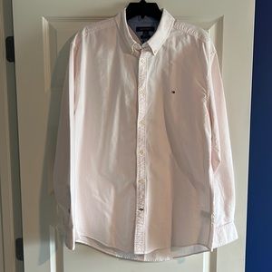 Tommy Hilfiger Men's Long Sleeve Button Down Oxford Shirt in Custom Fit